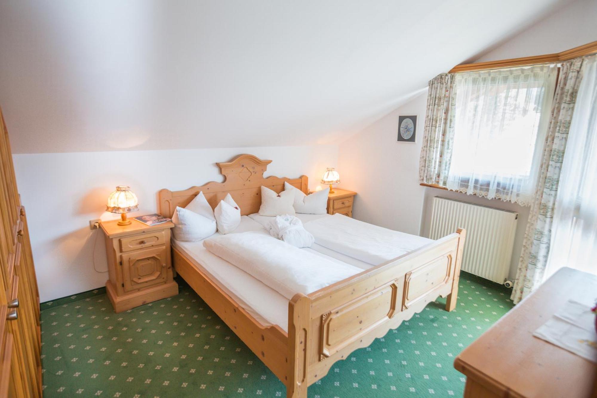 Flat Hotell Seefeld in Tirol Rum bild